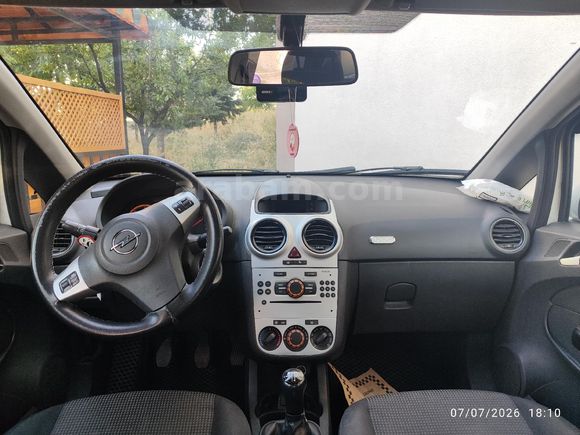 Bayandan Opel Corsa 1.3 CDTI Essentia 2013 Model