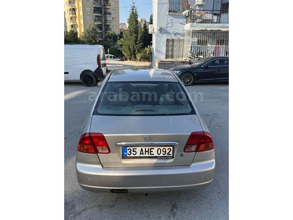 Galeriden Honda Civic 1.6i VTEC LS 2001 Model İzmir