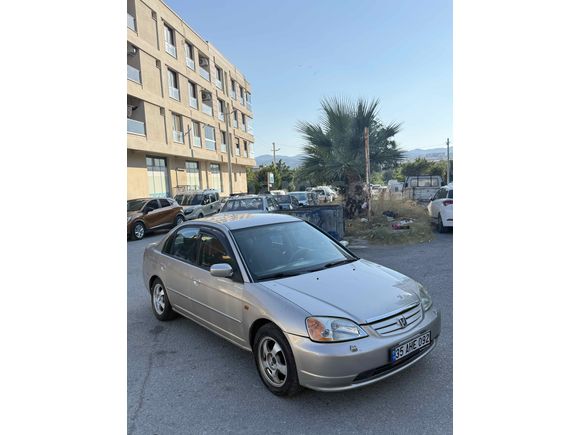 Galeriden Honda Civic 1.6i VTEC LS 2001 Model İzmir