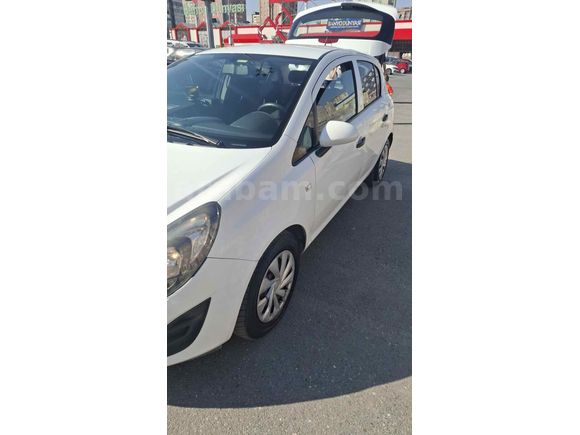 Memurdan temiz  Opel Corsa 1.3 CDTI Essentia 2013 Model 