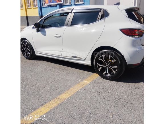 Sahibinden Renault Clio 1.5 dCi Joy 2015 Model  202.000 km Beyaz