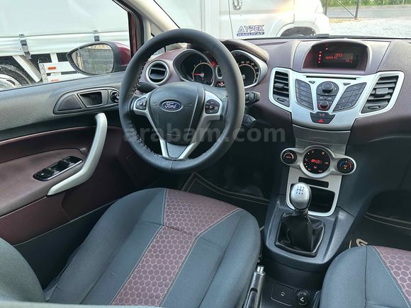 Galeriden Ford Fiesta 1.4 Titanium 2011 Model Antalya