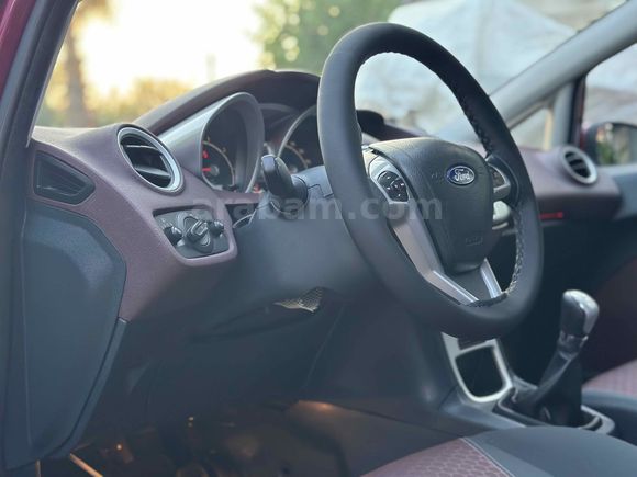 Galeriden Ford Fiesta 1.4 Titanium 2011 Model Antalya