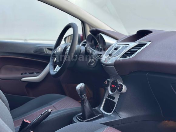 Galeriden Ford Fiesta 1.4 Titanium 2011 Model Antalya