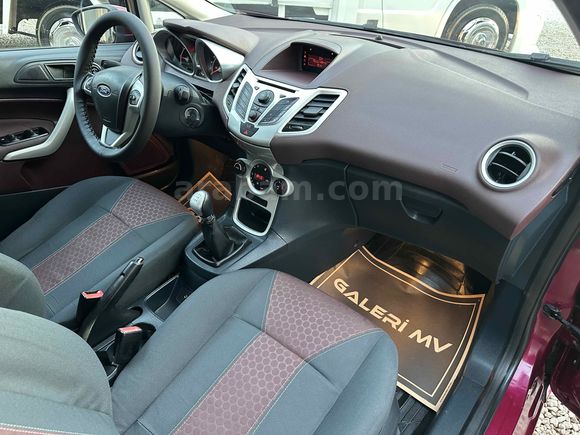 Galeriden Ford Fiesta 1.4 Titanium 2011 Model Antalya