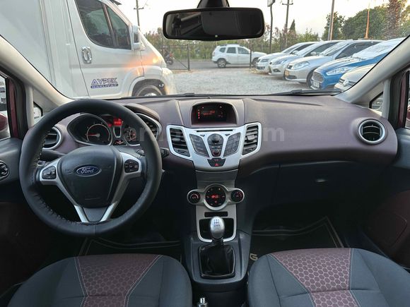 Galeriden Ford Fiesta 1.4 Titanium 2011 Model Antalya