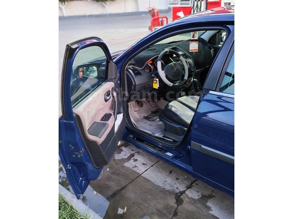 Sahibinden Renault Megane 1.5 dCi Dynamique 2006 Model  340.000 km Mavi