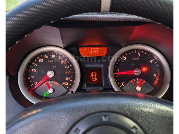 Sahibinden Renault Megane 1.5 dCi Dynamique 2006 Model  340.000 km Mavi