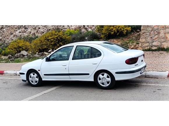 Sahibinden Renault Megane 1.6 RXi 2002 Model