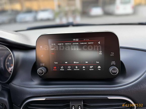 2021 MODEL MAKYAJLI YENİ KASA 80 BIN KM SERVİS BAKIMLI