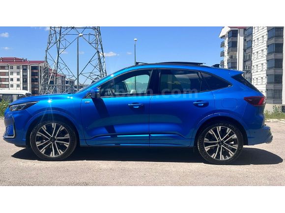 Sahibinden Ford Kuga 1.5 EcoBoost ST Line 2024 Model