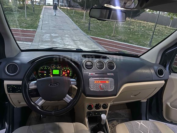Galeriden Ford Tourneo Connect 110PS 2011 Model Ankara