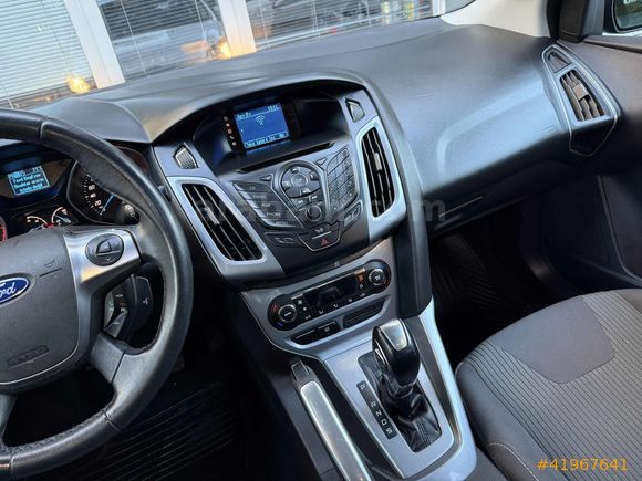 _İLK ELDEN + YETKİLİ SERVİS BAKIMLI + BOYASIZ + SUNROOF +100 KM_