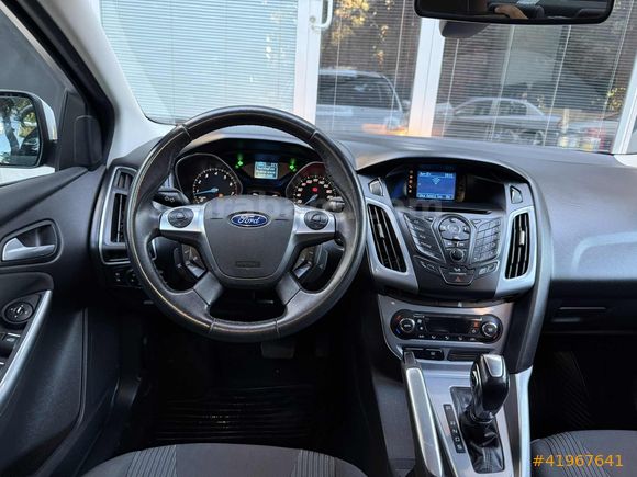 _İLK ELDEN + YETKİLİ SERVİS BAKIMLI + BOYASIZ + SUNROOF +100 KM_