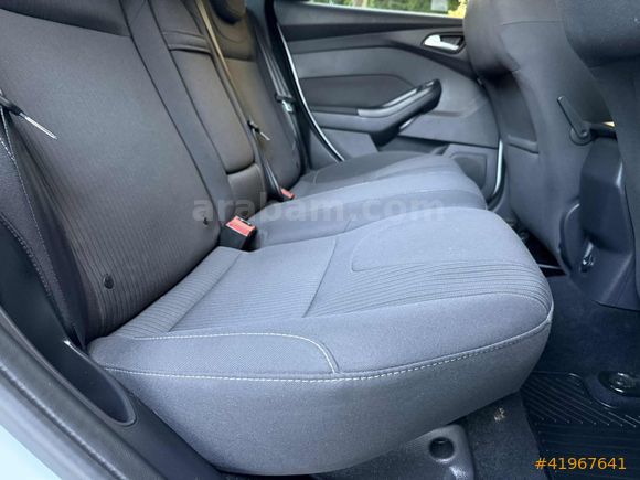 _İLK ELDEN + YETKİLİ SERVİS BAKIMLI + BOYASIZ + SUNROOF +100 KM_