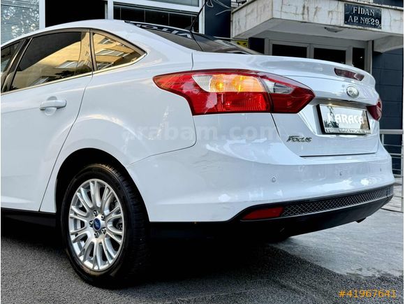 _İLK ELDEN + YETKİLİ SERVİS BAKIMLI + BOYASIZ + SUNROOF +100 KM_