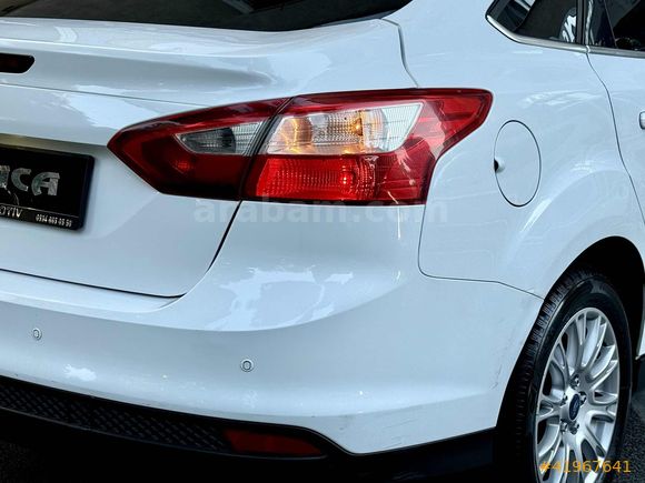 _İLK ELDEN + YETKİLİ SERVİS BAKIMLI + BOYASIZ + SUNROOF +100 KM_