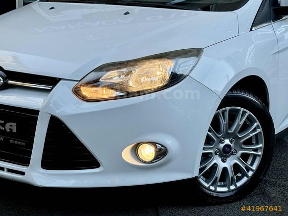 _İLK ELDEN + YETKİLİ SERVİS BAKIMLI + BOYASIZ + SUNROOF +100 KM_