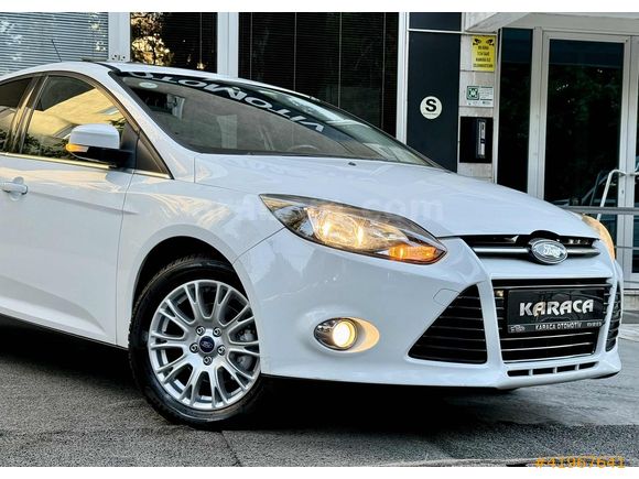 _İLK ELDEN + YETKİLİ SERVİS BAKIMLI + BOYASIZ + SUNROOF +100 KM_
