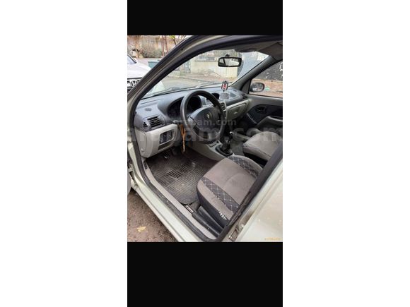 Sahibinden Renault Clio 1.5 dCi Authentique 2002 Model  255.000 km Sarı