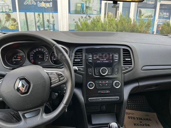 Sahibinden Renault Megane 1.6 Joy 2018 Model