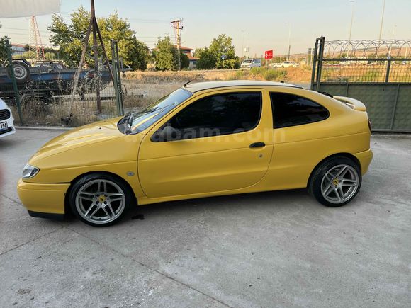 Sahibinden Renault Megane 1.6 Coupe RN 1998 Model 