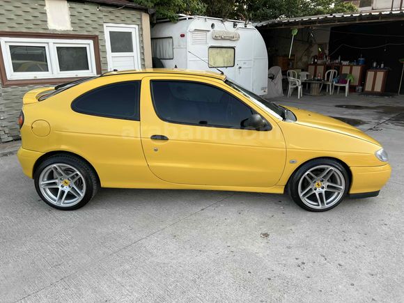 Sahibinden Renault Megane 1.6 Coupe RN 1998 Model 