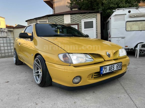 Sahibinden Renault Megane 1.6 Coupe RN 1998 Model 