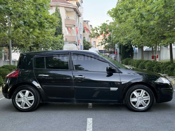 Galeriden Renault Megane 1.6 Dynamique 2005 Model İstanbul