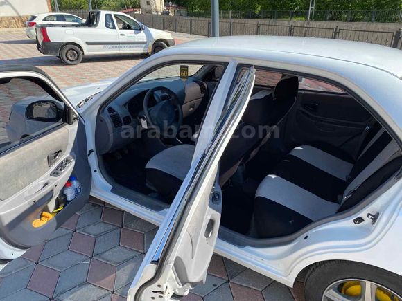 Sahibinden Hyundai Accent 1.3 Admire 2005 Model 