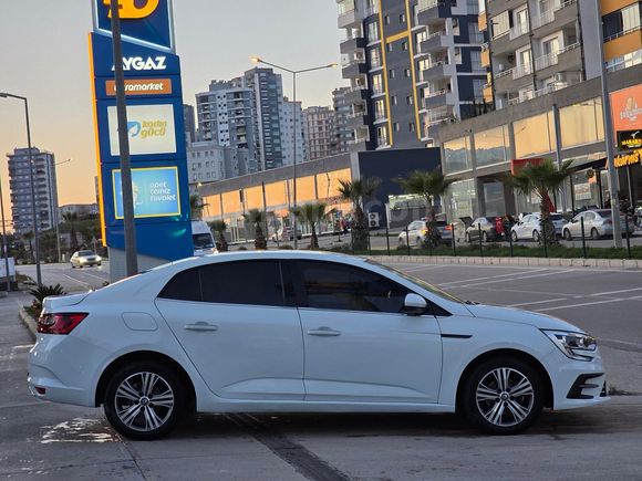 Sahibinden Renault Megane 1.3 TCe Touch 2023 Model 