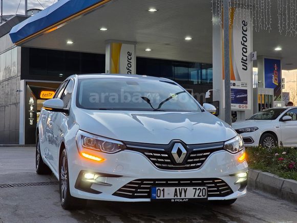 Sahibinden Renault Megane 1.3 TCe Touch 2023 Model 