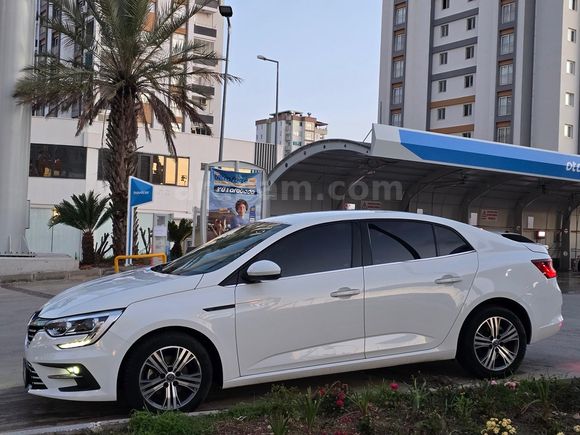 Sahibinden Renault Megane 1.3 TCe Touch 2023 Model 