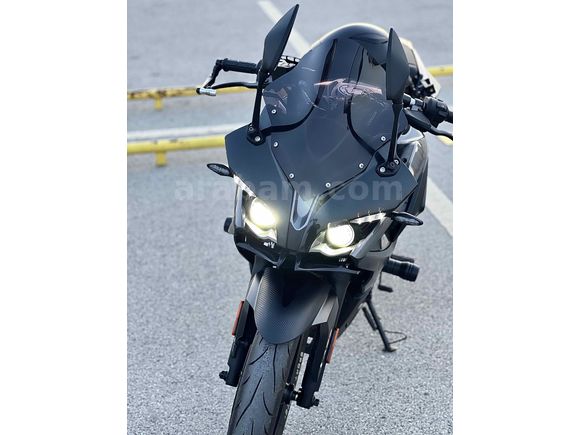 Hatasız tertemiz Rs 200 