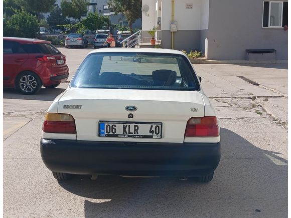 Sahibinden Ford Escort 1.6 CL 1998 Model