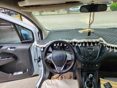 Sahibinden Ford Tourneo Courier 1.5 TDCi Delux 2014 Model  322.000 km Beyaz