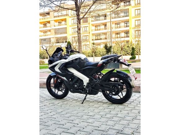 RS 200 2023 MODEL KASA BEYAZ ŞASE 13.000 BİN KMde HASAR KAYITSIZ