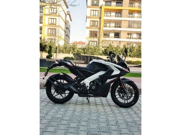 RS 200 2023 MODEL KASA BEYAZ ŞASE 13.000 BİN KMde HASAR KAYITSIZ