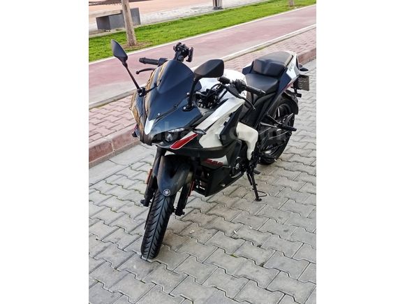 RS 200 2023 MODEL KASA BEYAZ ŞASE 13.000 BİN KMde HASAR KAYITSIZ