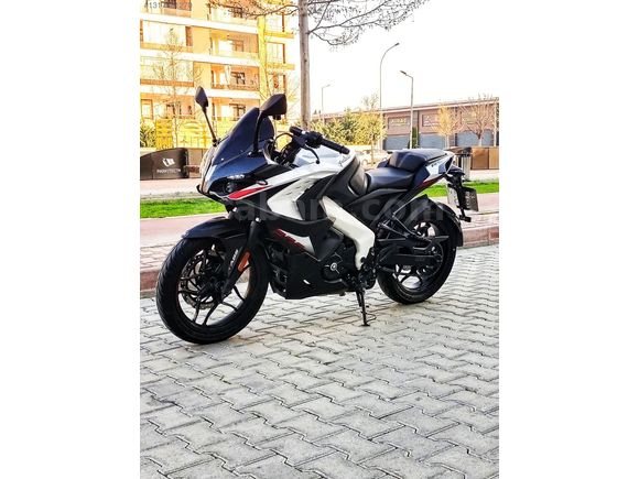 RS 200 2023 MODEL KASA BEYAZ ŞASE 13.000 BİN KMde HASAR KAYITSIZ