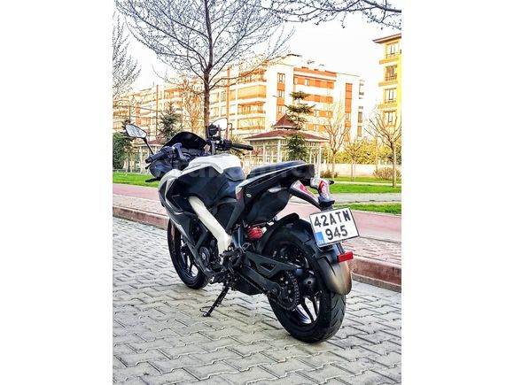 RS 200 2023 MODEL KASA BEYAZ ŞASE 13.000 BİN KMde HASAR KAYITSIZ