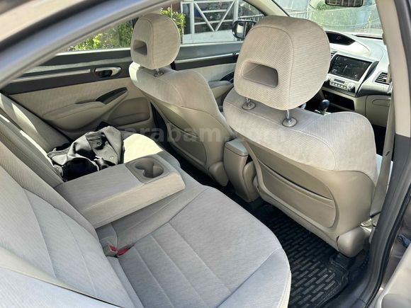 Sahibinden Lansman Renk  Honda Civic 1.6i VTEC Elegance 2010 Model 