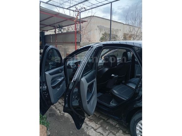 Sahibinden Ford Focus 1.6 TDCi Titanium X 2010 Model