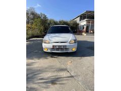 Sahibinden Hyundai Accent 1.5 GLS 2000 Model  183.000 km Beyaz