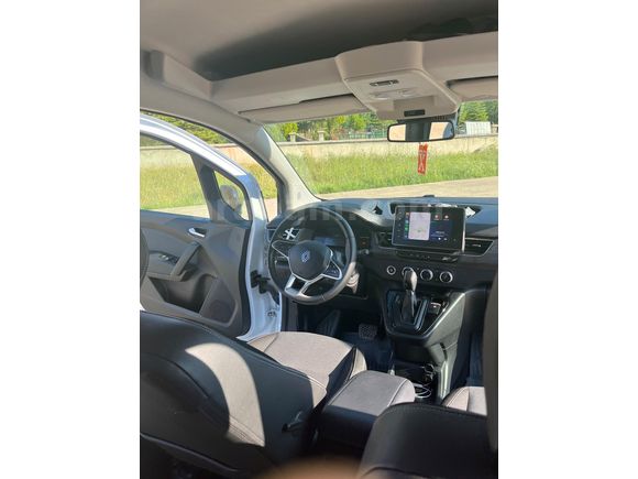 Sahibinden Renault Kangoo Multix 1.3 TCe Iconic 2025 Model