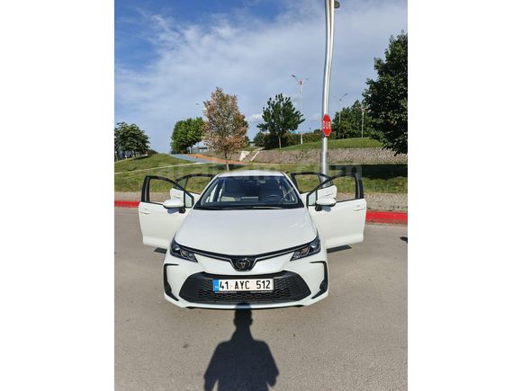 Hatasız Toyota Corolla 1.5 Vision Plus 2024 Model 22.000KM