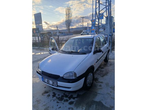 Sahibinden Opel Corsa 1.5 TD 2000 Model  364.000 km Beyaz
