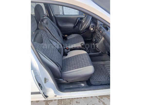 Sahibinden Opel Corsa 1.5 TD 2000 Model  364.000 km Beyaz