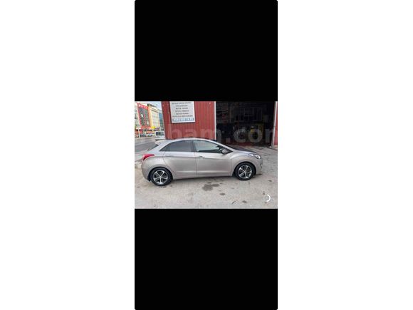 Sahibinden Hyundai i30 1.6 CRDi Style Design Pack 2015 Model 