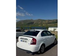 Sahibinden Hyundai Accent Era 1.4 Team 2011 Model  305000 km Beyaz
